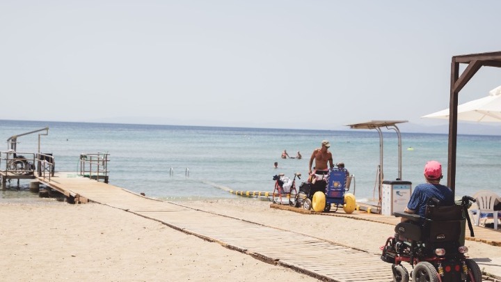 ΔΥΠΑ: Αύριο οι πρώτες αιτήσεις για τις 300.000 επιταγές για τον κοινωνικό τουρισμό