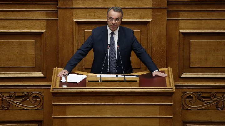 Οι ανακοινώσεις Σταϊκούρα – Αυτά είναι τα μέτρα στήριξης σε νοικοκυριά και επιχειρήσεις