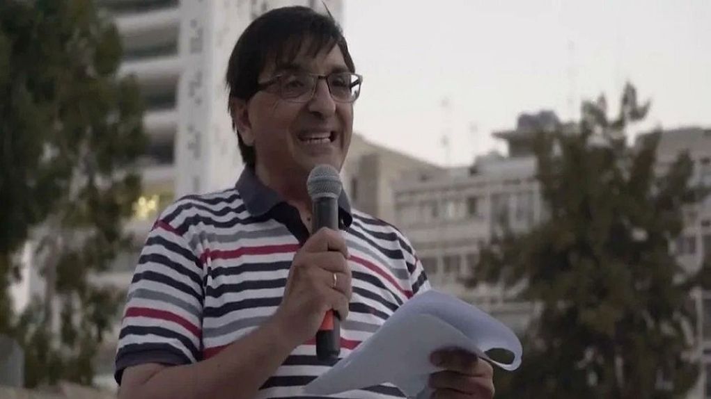 Κύπρος: Προφυλακιστέος ο οργανωτής της αντιεμβολιαστικής πορείας – Γιατρός με μεταπτυχιακό στο Χάρβαρντ (pics & vids)