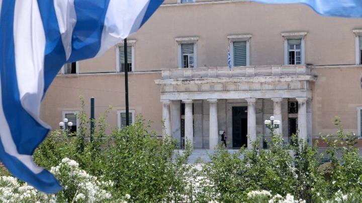 Βουλή: Δεκτό το σχέδιο για τους πόρους του Μηχανισμού Ανάκαμψης