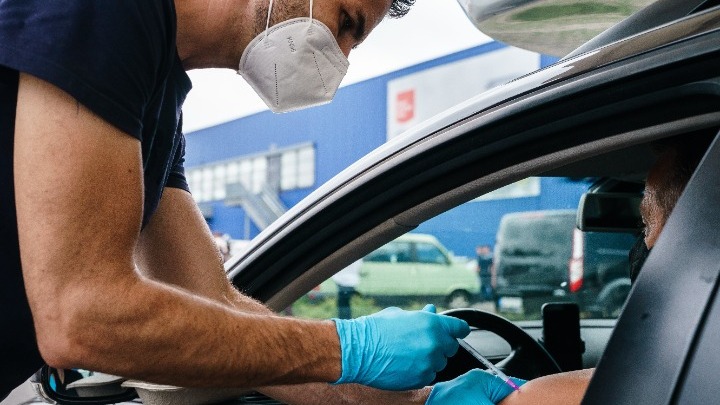 Γερμανία: Περισσότερες ελευθερίες για τους εμβολιασμένους