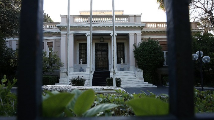Γραφείο Τύπου του Πρωθυπουργού: «Με τη σημερινή ανάρτησή του ο κ. Τσίπρας δείχνει ξεκάθαρα ποιος κρύβεται πίσω από τις αθλιότητες»
