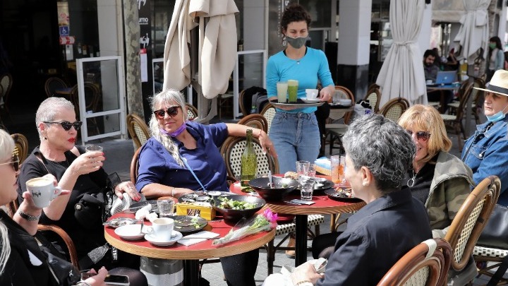 Ισραήλ: H αύξηση κρουσμάτων επαναφέρει το “πράσινο πάσο”