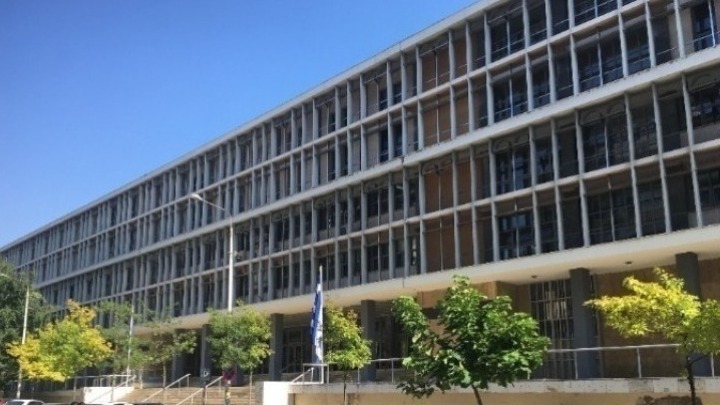 Αεροδρόμιο Μακεδονία: Καταδικάστηκε εργαζόμενος που έκλεβε από τις βαλίτσες των επιβατών