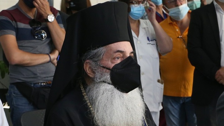Ο Μητροπολίτης Πειραιά Σεραφείμ στηρίζει τον εμβολιασμό