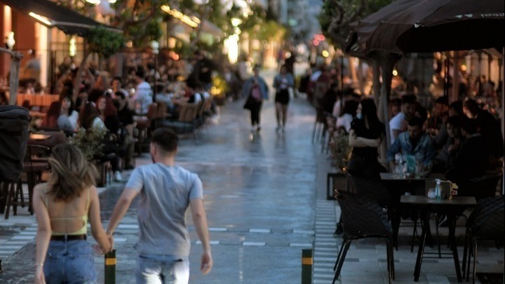 Mέλος της Γερμανικής Ακαδημίας Επιστημών: O κόσμος θα πληρώσει τη βλακεία των αντιεμβολιαστών