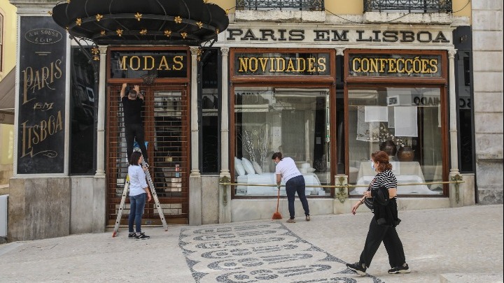 Πορτογαλία: Προχωράει στον εμβολιασμό της ηλικιακής ομάδας 12 – 17