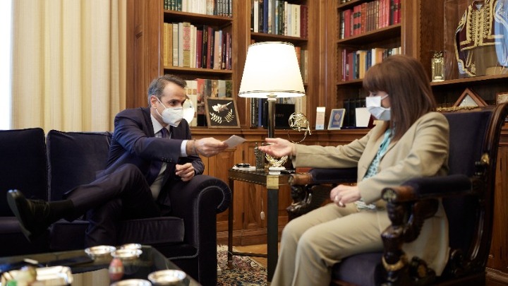 Συνάντηση ΠτΔ με τον πρωθυπουργό αύριο το πρωί