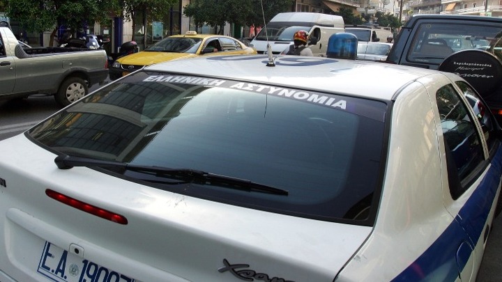 Θεσσαλονίκη: Βίντεο ντοκουμέντο από απόπειρα ληστείας σε ψιλικατζίδικο υπό την απειλή όπλου