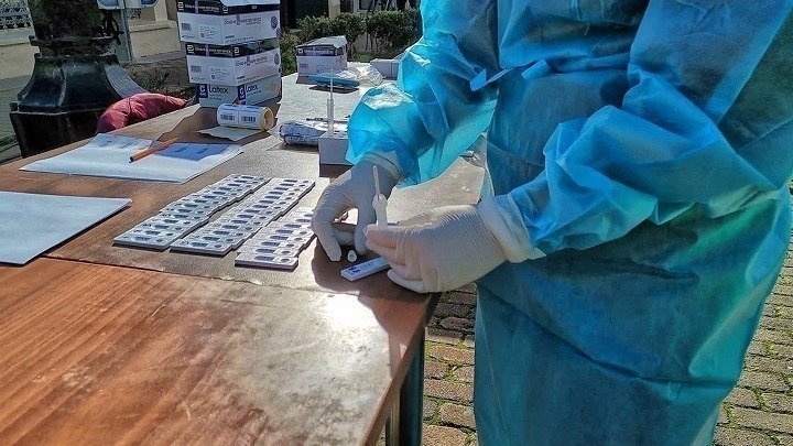 Κορωνοϊός: 1.605 νέα κρούσματα και 10 θάνατοι – Που εντοπίζονται τα κρούσματα