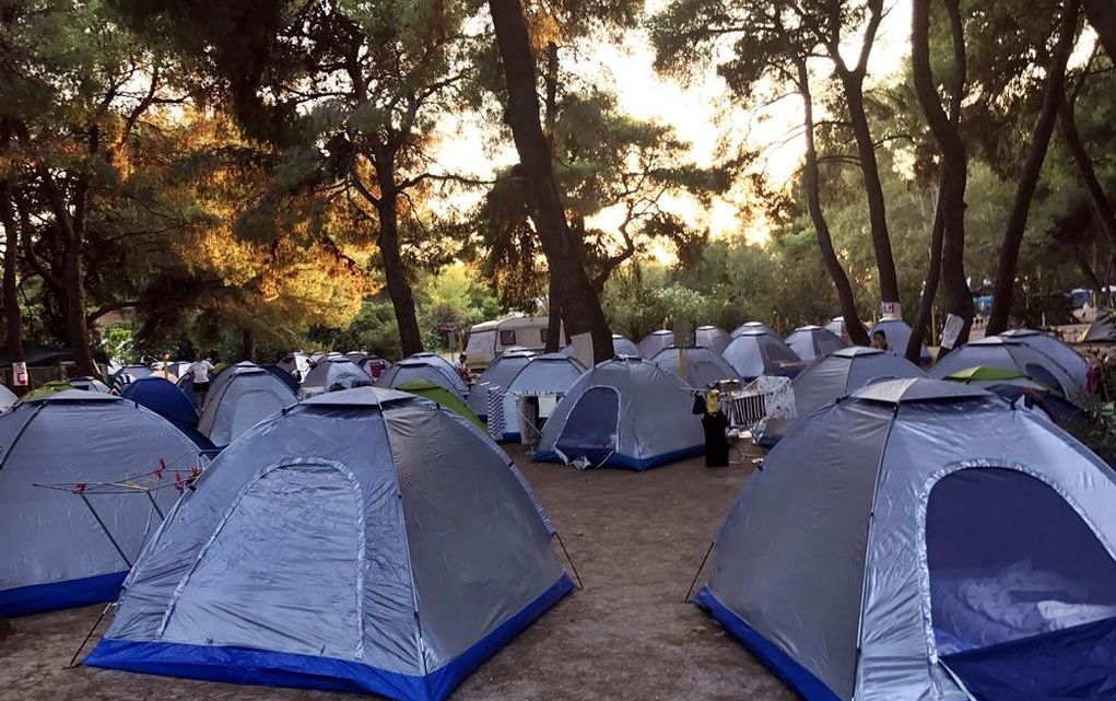 Χαλκιδική: Αναρχικοί επιτέθηκαν στο κάμπινγκ της οργάνωσης «Ιερός Λόχος»