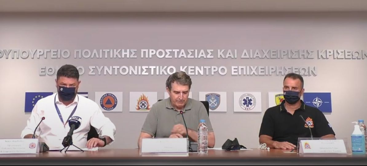 Χρυσοχοΐδης – Χαρδαλιάς: Σε ύφεση η πυρκαγιά, τέσσερις προσαγωγές