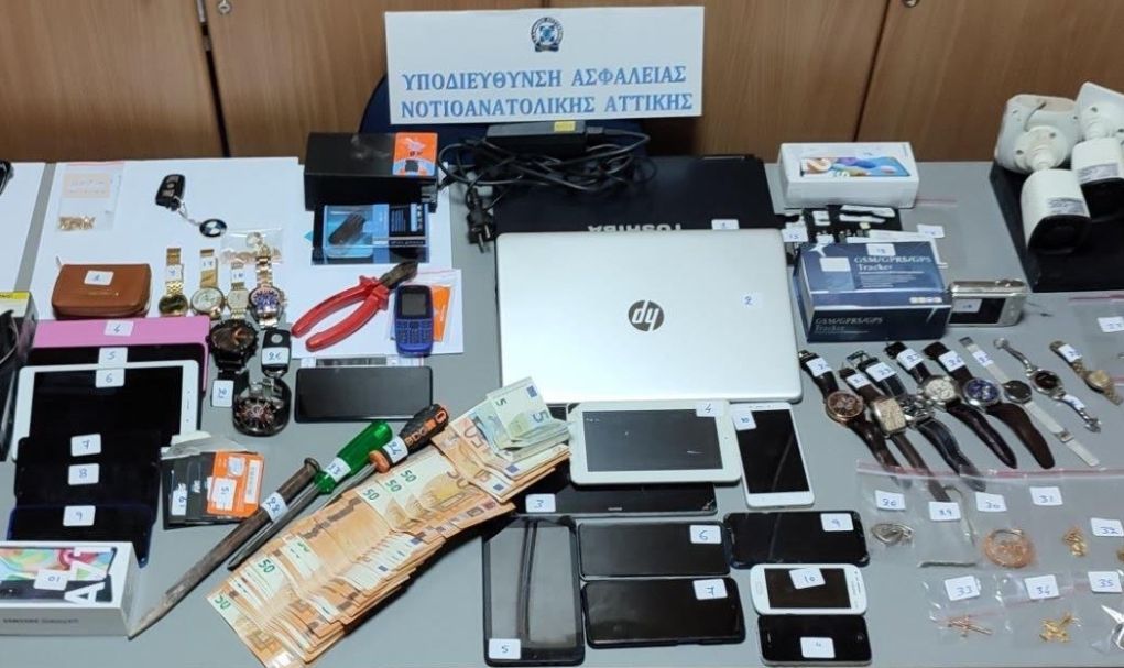 Βίντεο-Ντοκουμέντο: Έτσι έμπαινε στα σπίτια η συμμορία των 500.000 ευρώ με τα… ακριβά γούστα