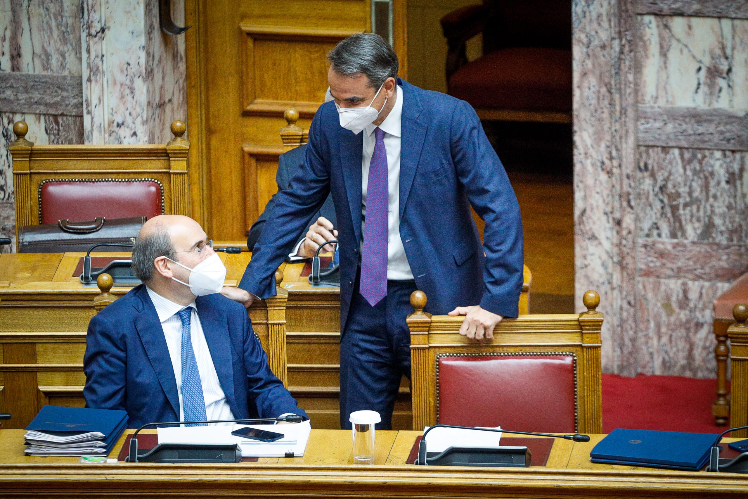 2022: Τι συμπαρασύρει η αύξηση του κατώτατου μισθού