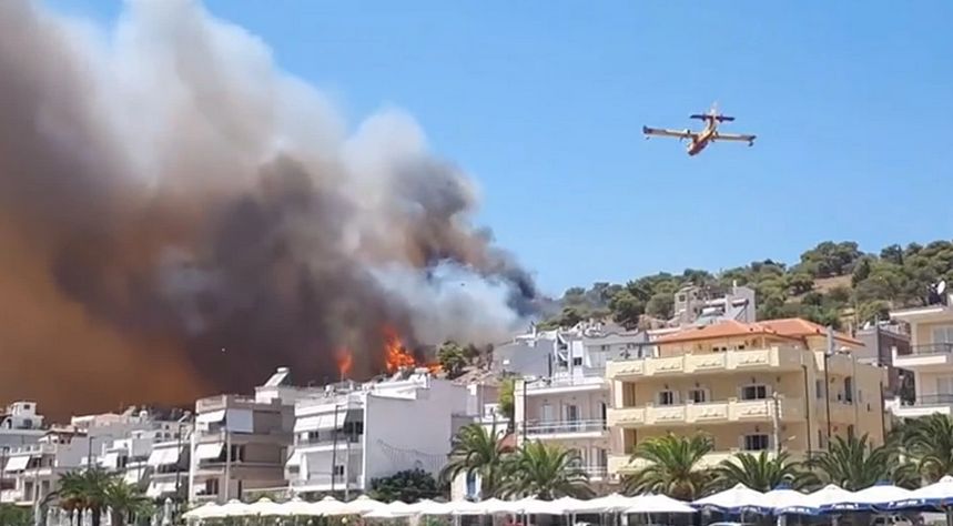 Σαλαμίνα: Φωτιά στην περιοχή Άγιος Νικόλαος – Κινδυνεύουν σπίτια