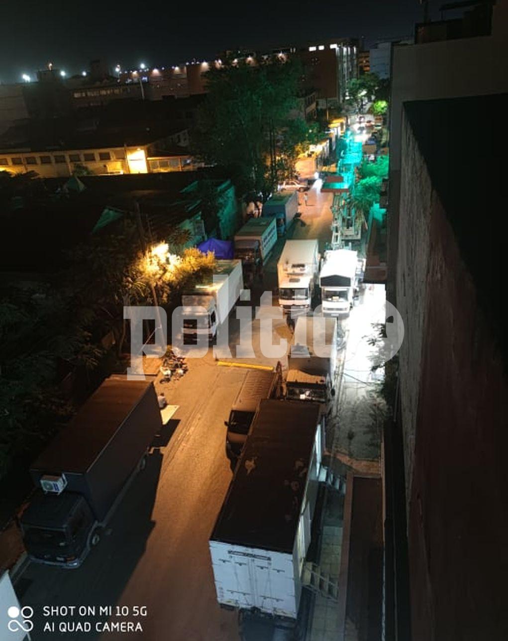 Αποκλειστικό politic.gr: Νυχτερινά πλάνα από το συνεργείο της ταινίας του  Αντόνιο Μπαντέρας