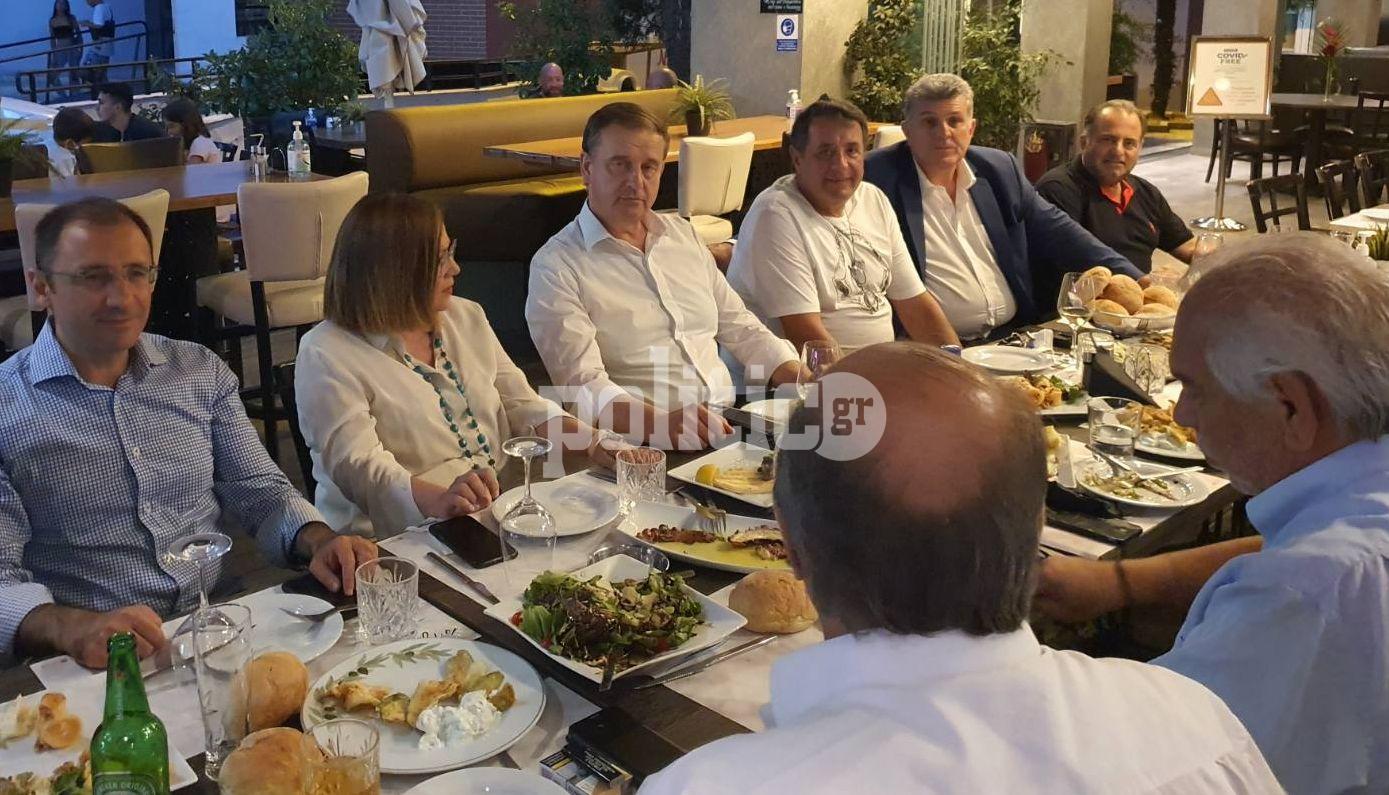 Δείπνο με φίλους για την Μαρία Σπυράκη (pics)