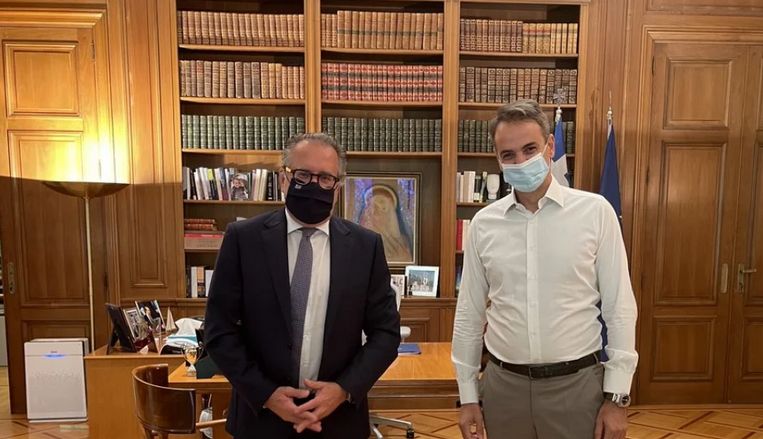 Μέγαρο Μαξίμου: Συνάντηση Μητσοτάκη – Κουμουτσάκου