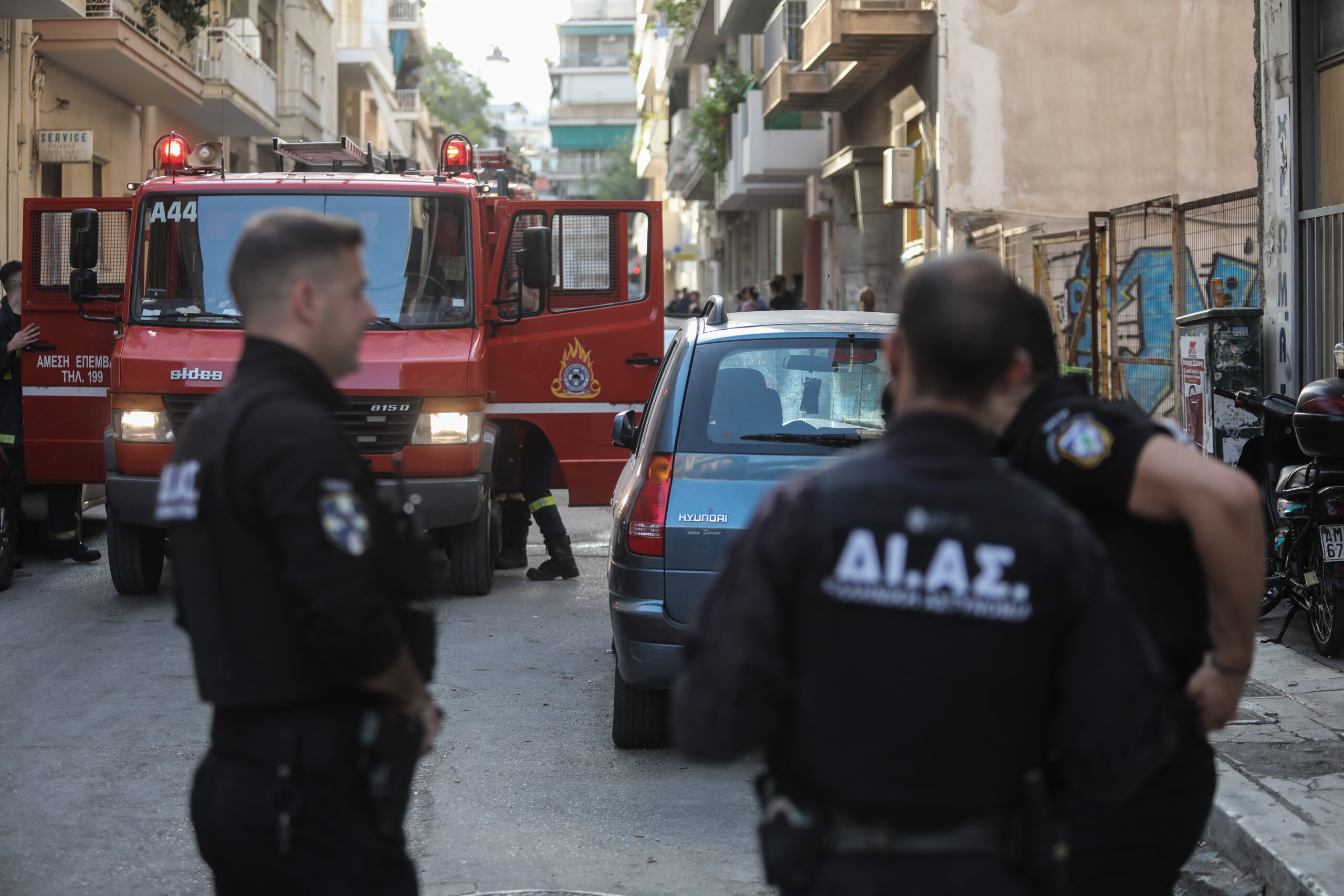 Ελευσίνα: Ισχυρή έκρηξη σε ψητοπωλείο – O δράστης εξαφανίστηκε