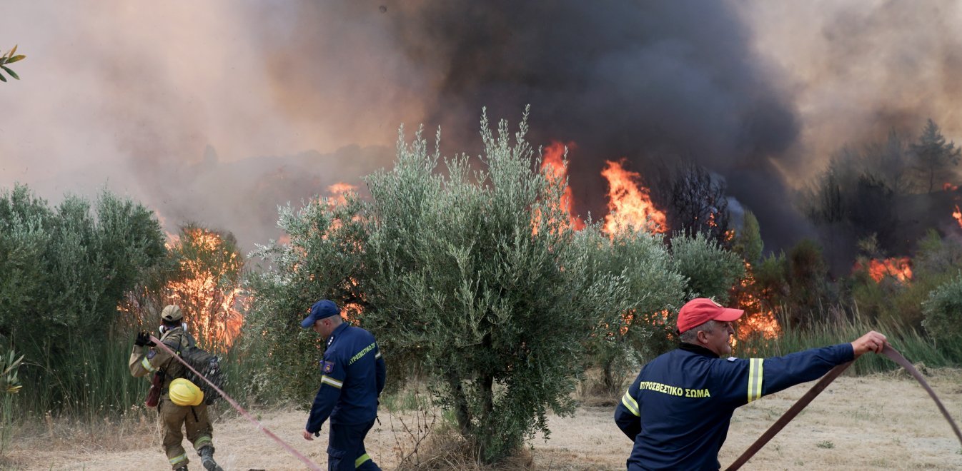 Φωτιά στην Ηλεία – Απίστευτη καταγγελία κατοίκου: «Ήμασταν εγκλωβισμένοι 1.5 ώρα»