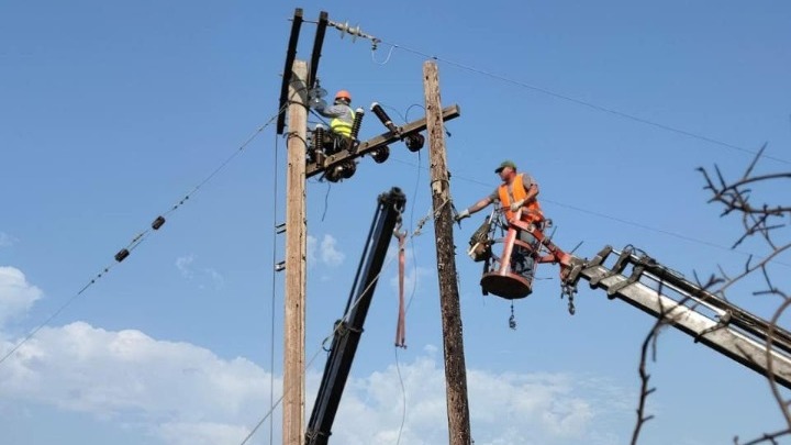 ΔΕΔΔΗΕ: Η επαναφορά της ηλεκτροδότησης στις πληγείσες περιοχές έχει επιτευχθεί σε μεγάλο βαθμό