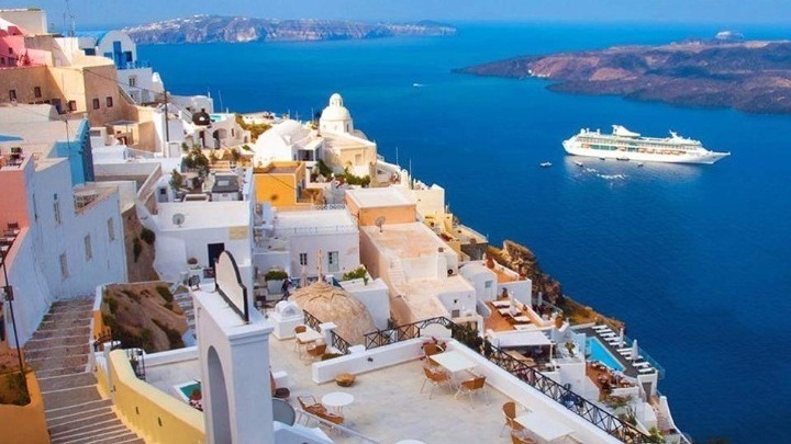 Ελλάδα-Σαντορίνη: Κορυφαίες διακρίσεις στα αμερικανικά τουριστικά βραβεία FXExpress 2021 Awards