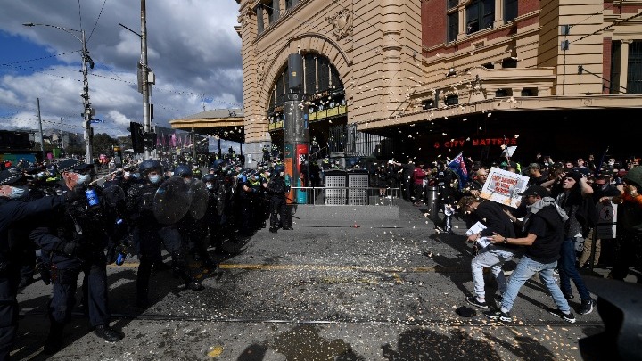 Σίδνεϊ: Επεισόδια για το lockdown –  Ρεκόρ κρουσμάτων στην χώρα (vids)