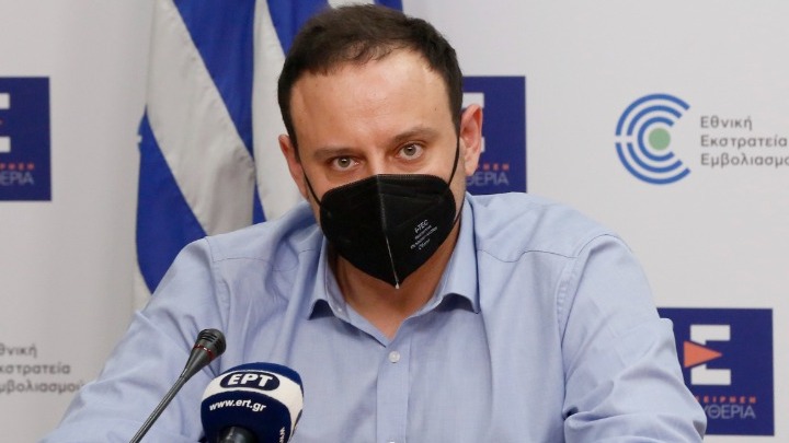 Μαγιορκίνης: Σταδιακά μέχρι το καλοκαίρι η κατάργηση της υποχρεωτικής χρήσης μάσκας στους εσωτερικούς χώρους