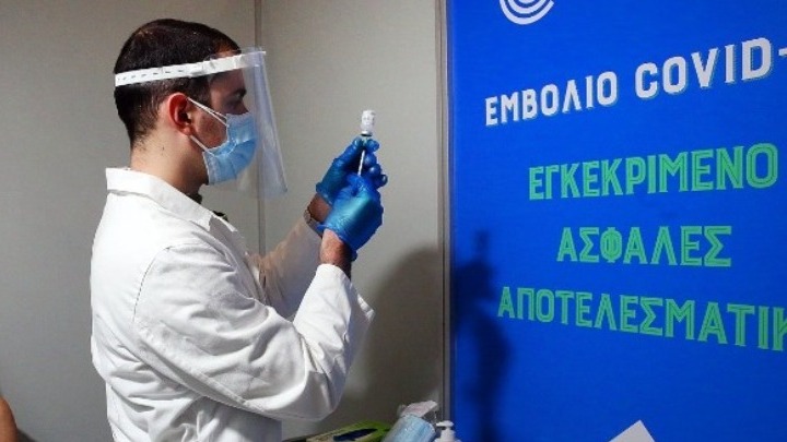 Αύξηση των εμβολιασμών για τους εργαζομένους σε δομές φροντίδας ηλικιωμένων και ΑμεΑ