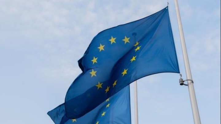 Οι νέοι στην Ελλάδα αργούν να φύγουν από το σπίτι των γονιών τους, σύμφωνα με τη Eurostat