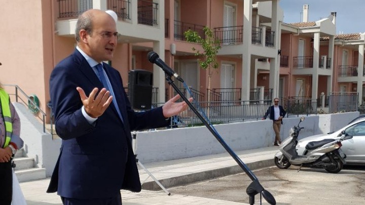 Κέρκυρα: Παραδόθηκαν οι 176 εργατικές κατοικίες (vid)