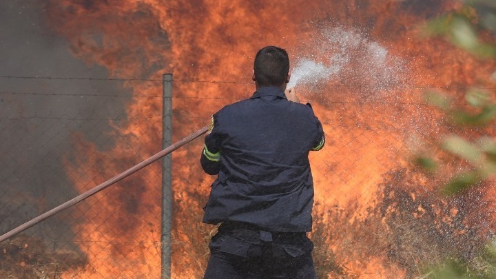 Υψηλός κίνδυνος πυρκαγιάς αύριο, σε Αττική, Βιοιωτία, Εύβοια, Κορινθία, Αργολίδα και Χίο