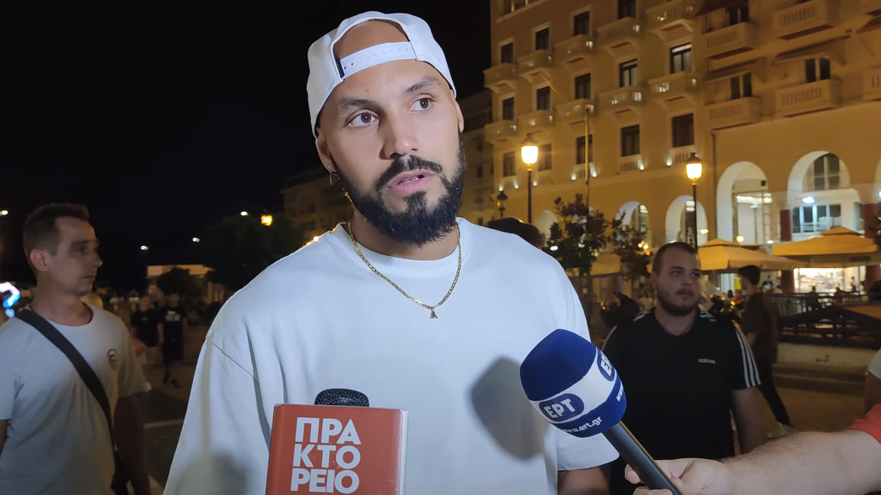 Θεσσαλονίκη: Ο Γιοάν Μεναλουάν στο πλευρό των αστέγων