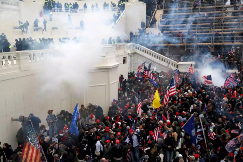 Μυστήριο στις ΗΠΑ: Τέταρτη αυτοκτονία αστυνομικού – Ήταν παρόντες στην εισβολή στο Καπιτώλιο(Vid)
