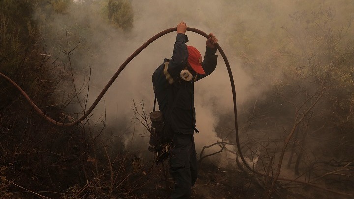Χαλκιδική: Συνεχίζεται η επιχείρηση της κατάσβεσης στον Παρθενώνα