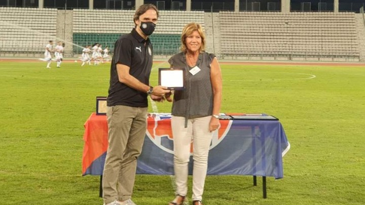 ΟΦΗ: Στο πλευρό των πυρόπληκτων (vid)