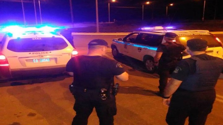 Θεσσαλονίκη: Επεισοδιακή καταδίωξη διακινητών που μετέφεραν αλλοδαπούς – Εγκατέλειψαν το φορτηγό εν κινήσει