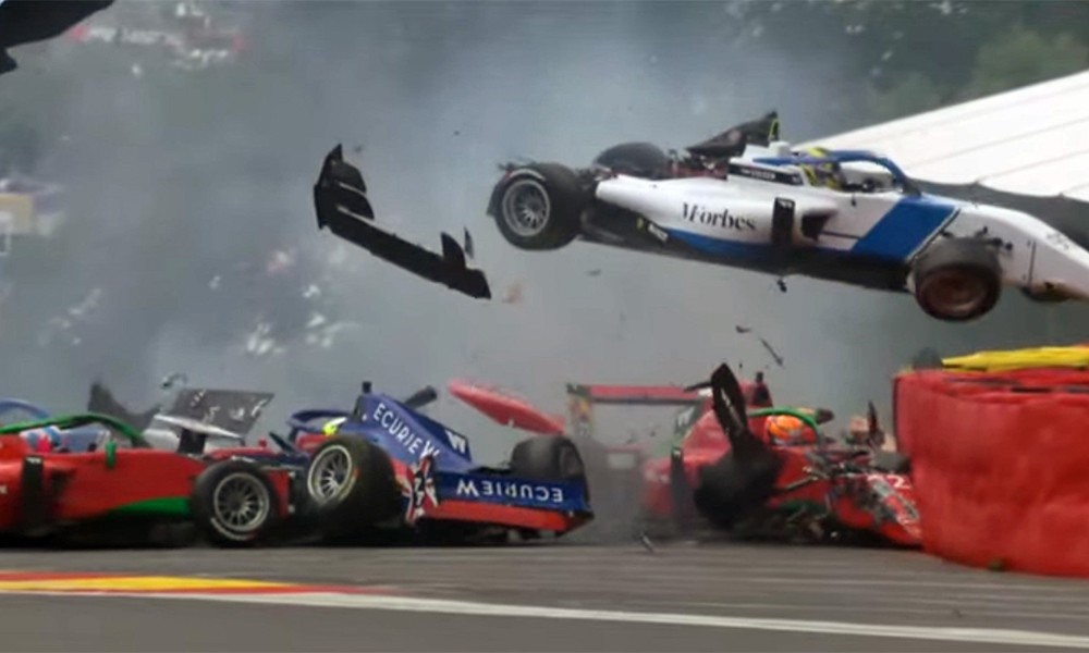 W Series: Εντυπωσιακό ατύχημα στην Eau Rouge (vid)