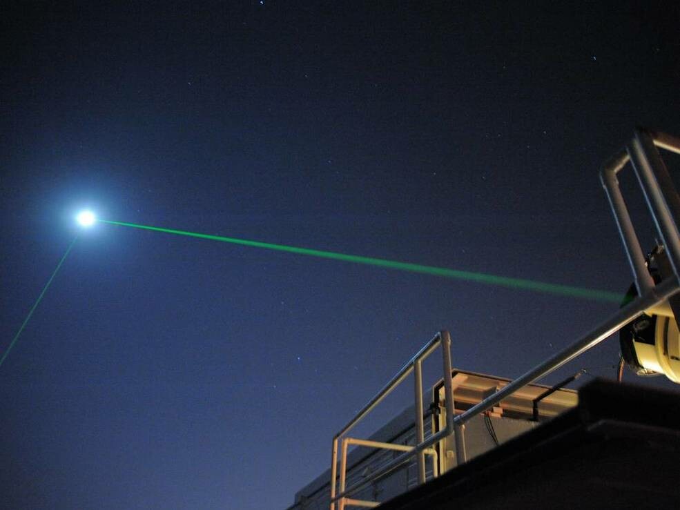 NASA: Πέτυχε με λέιζερ μικρό καθρέφτη στο φεγγάρι – Προσπαθούσαν επί μια δεκαετία