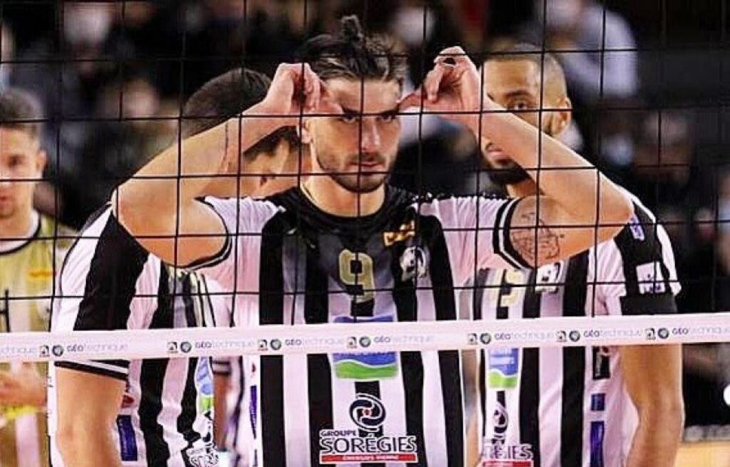Σπουδαία κίνηση από Πετρέα: “Παραχωρώ το σπίτι μου στην Αθήνα σε πυρόπληκτη οικογένεια”