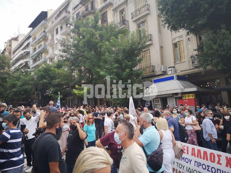 Ρεπορτάζ politic: Στάση εργασίας της ΠΟΕΔΗΝ για τον υποχρεωτικό εμβολιασμό (vid & pics)