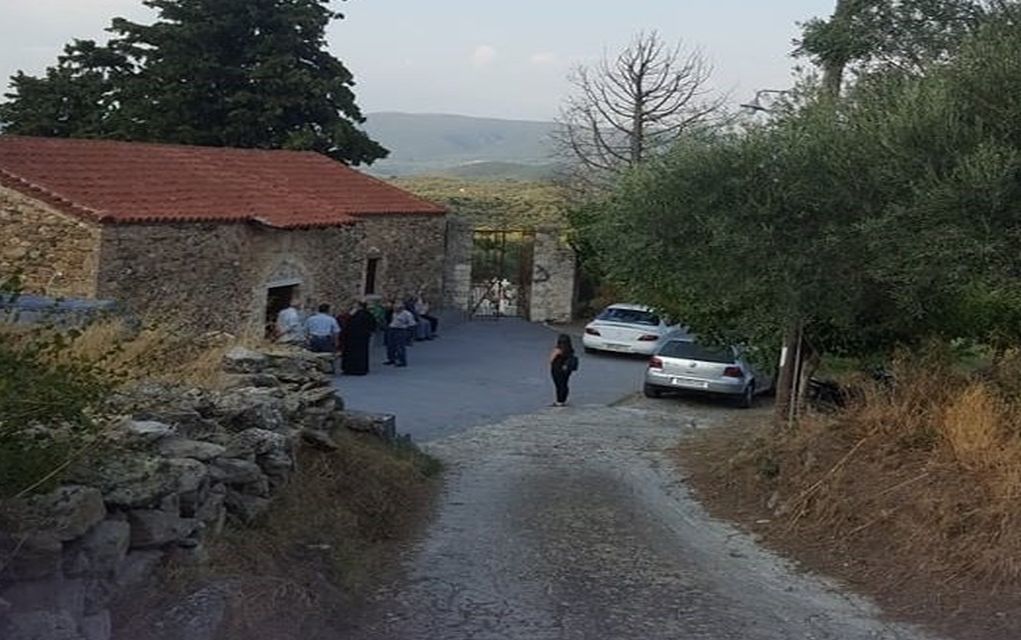 Σπάρτη: Εκκλησία φωτίστηκε χωρίς να έχει συνδεθεί στο ρεύμα (video)
