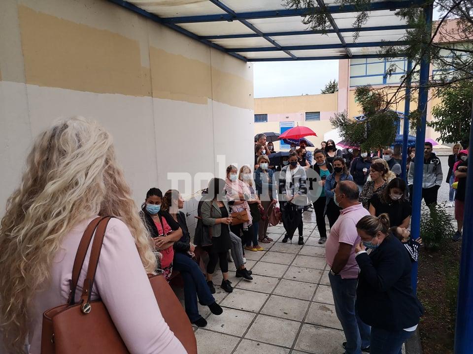 Ρεπορτάζ politic.gr: Πρόβλημα στέγασης στο 2ο Δημοτικό Σχολείο Ευκαρπίας λίγες μέρες πριν το πρώτο κουδούνι