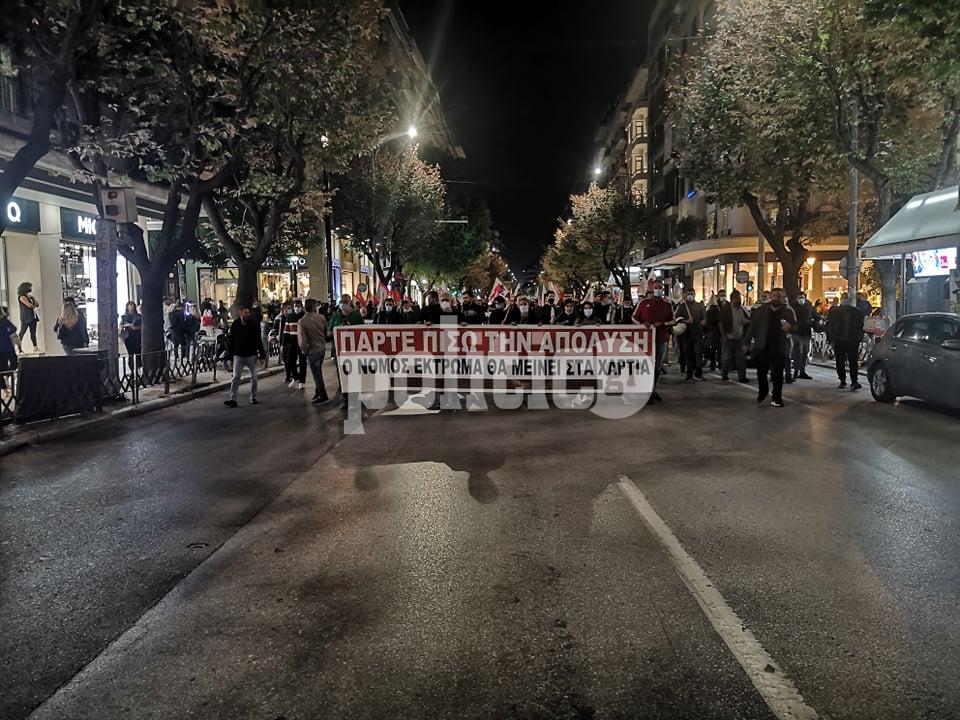 Θεσσαλονίκη: Μεγάλη πορεία από φοιτητές και εργατικά σωματεία στο κέντρο της πόλης (pics & vids)