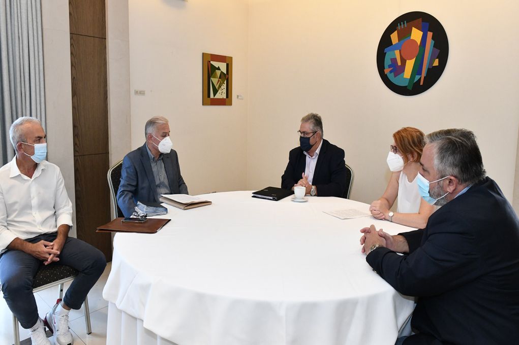 Κουτσούμπας στην συνάντηση με δημάρχους της Δυτικής Θεσσαλονίκης: «Υποχρέωση μας να ακούσουμε την τοπική κοινωνία»