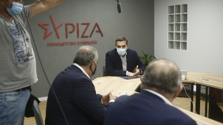 Τσίπρας σε ΓΣΕΒΕΕ και ΚΕΕΕ: «Στρατηγική της κυβέρνησης για τις ΜμΕ είναι συγχωνεύσεις ή λουκέτο»
