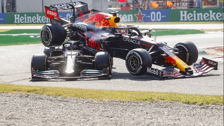 Παρ’ολίγο τραγωδία στη Monza: Η Red Bull του Φερστάπεν «πλάκωσε» το μονοθέσιο του Χάμιλτον (vid)