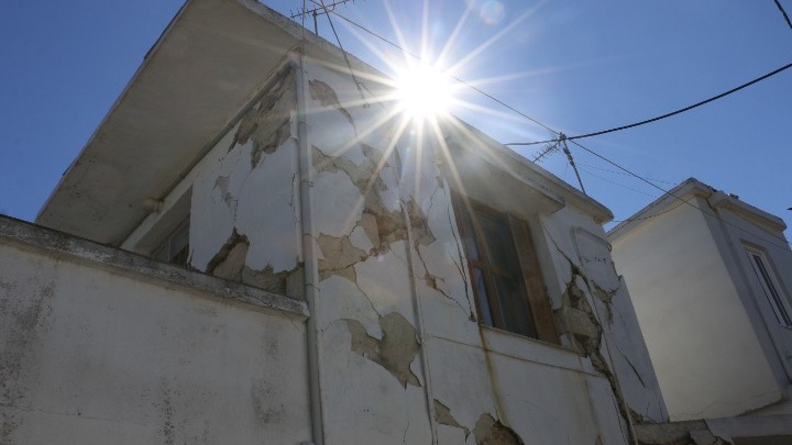 Κρήτη: Απατεώνες ζητούν χρήματα για να «βοηθήσουν» τους σεισμόπληκτους (vids)