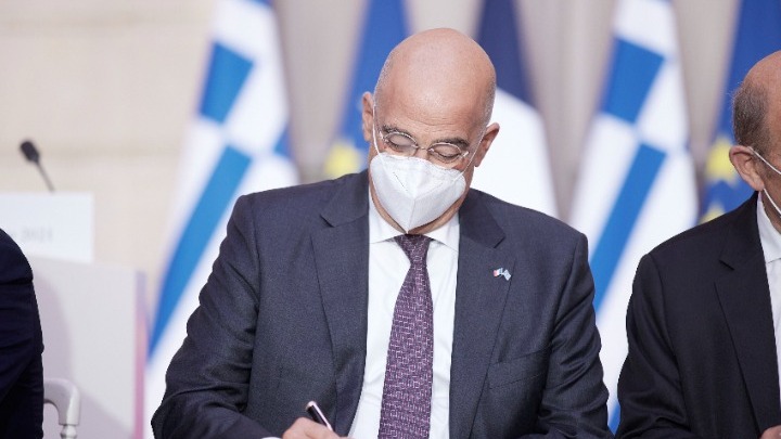 Δένδιας προς ΣΥΡΙΖΑ: Η εθνική ομοψυχία και ομόνοια είναι εξίσου ισχυρό όπλο με τις φρεγάτες