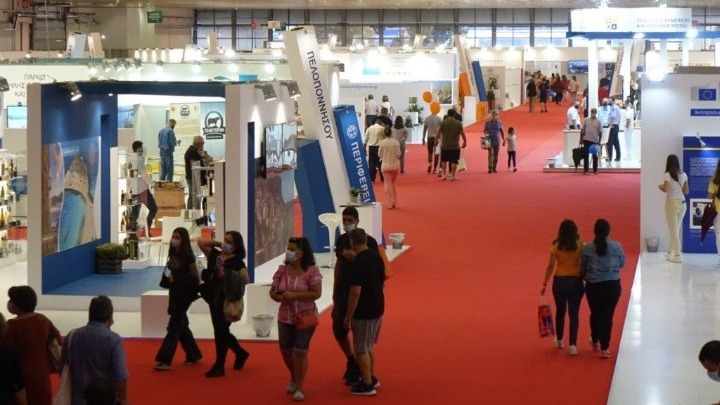 Πόσα άτομα επισκέφθηκαν τη φετινή ΔΕΘ και πόσο μειωμένη ήταν η κίνηση σε σχέση με τις Εκθέσεις προ-πανδημίας;
